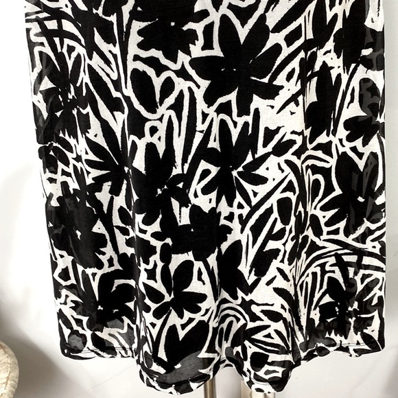 NWT Lane Bryant top - Picture 3 of 8